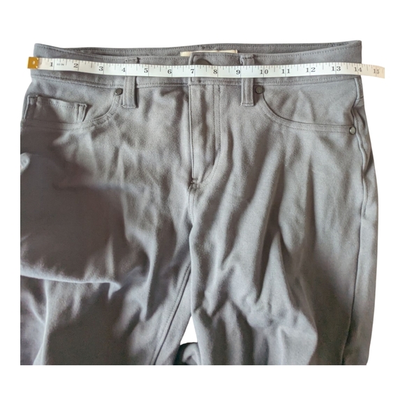 Calvin Klein Grey Jean Jeggings. Size 6. - Picture 6 of 6